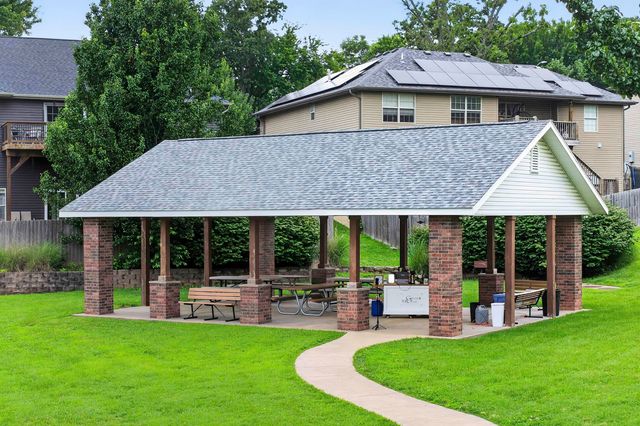 845 S Black Sands Avenue, Nixa, MO 65714