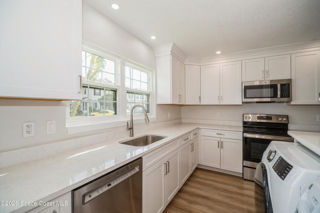 2018 Manor Drive NE, Palm Bay, FL 32905