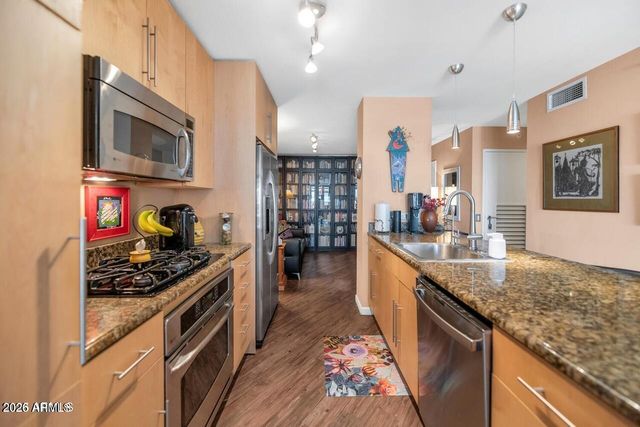 4808 N 24TH Street 803, Phoenix, AZ 85016