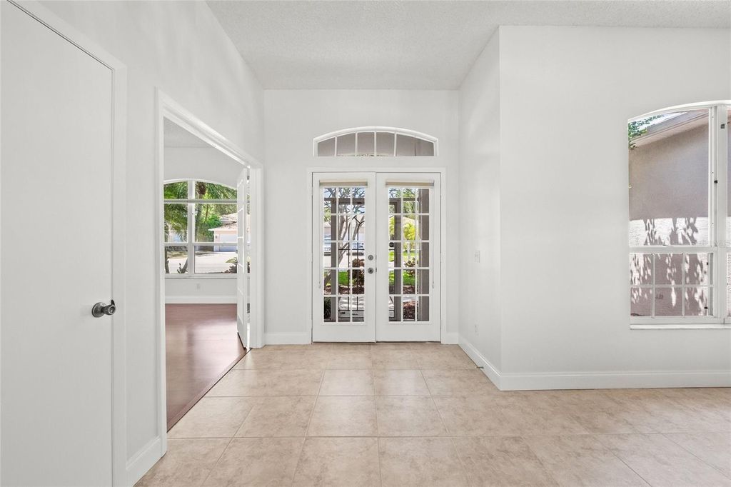 Image 14 of property listing at 111 41ST STREET NE, Bradenton, FL 34208