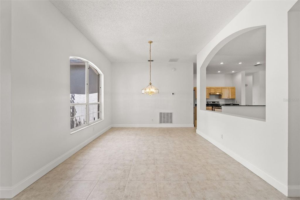 Image 16 of property listing at 111 41ST STREET NE, Bradenton, FL 34208