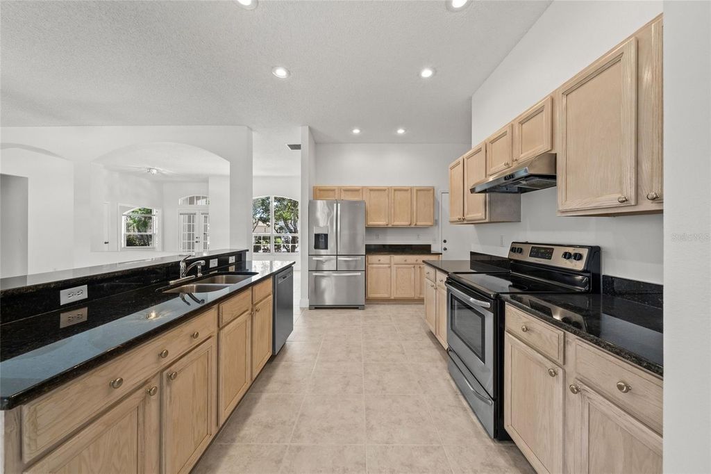 Image 23 of property listing at 111 41ST STREET NE, Bradenton, FL 34208