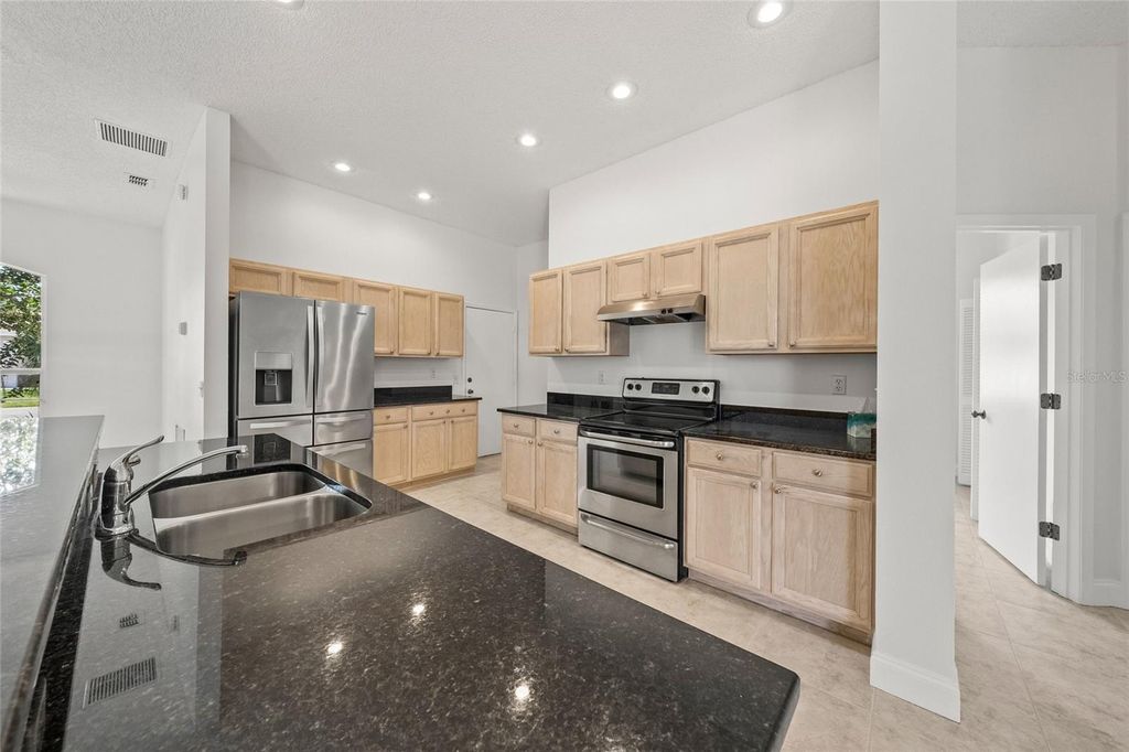 Image 24 of property listing at 111 41ST STREET NE, Bradenton, FL 34208