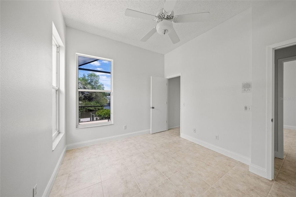 Image 31 of property listing at 111 41ST STREET NE, Bradenton, FL 34208