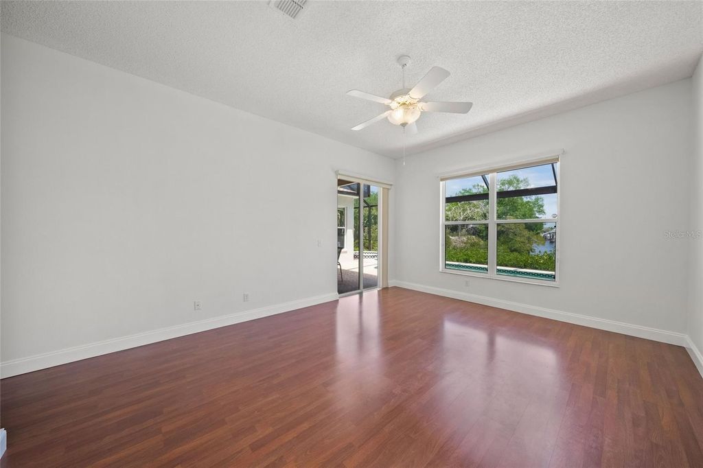Image 37 of property listing at 111 41ST STREET NE, Bradenton, FL 34208