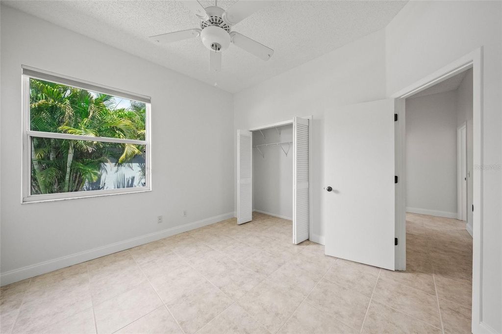 Image 45 of property listing at 111 41ST STREET NE, Bradenton, FL 34208