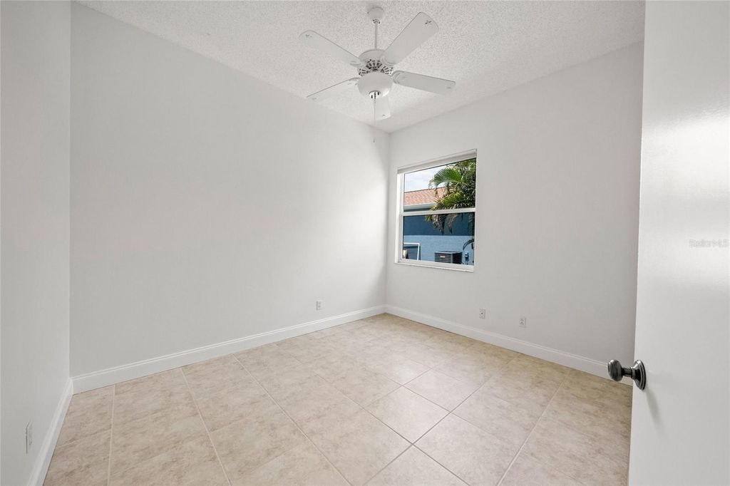 Image 46 of property listing at 111 41ST STREET NE, Bradenton, FL 34208