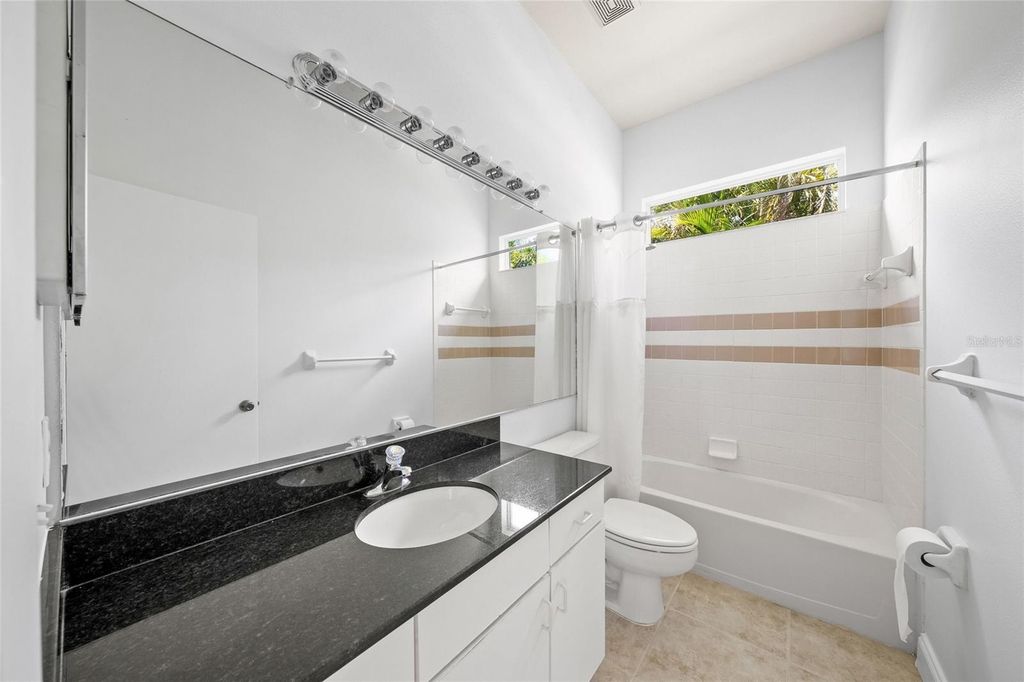 Image 47 of property listing at 111 41ST STREET NE, Bradenton, FL 34208