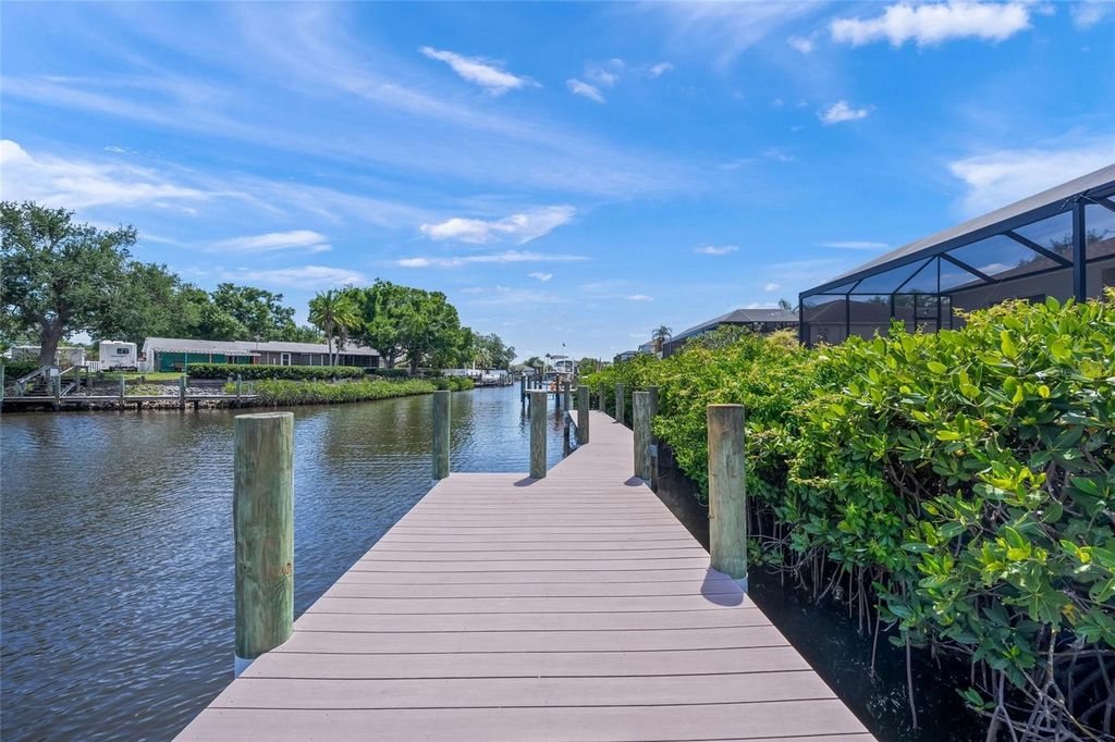 Image 59 of property listing at 111 41ST STREET NE, Bradenton, FL 34208