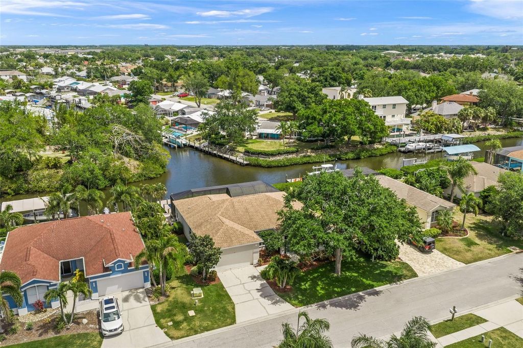 Image 65 of property listing at 111 41ST STREET NE, Bradenton, FL 34208