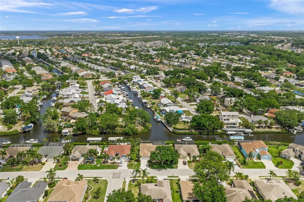 Image 68 of property listing at 111 41ST STREET NE, Bradenton, FL 34208