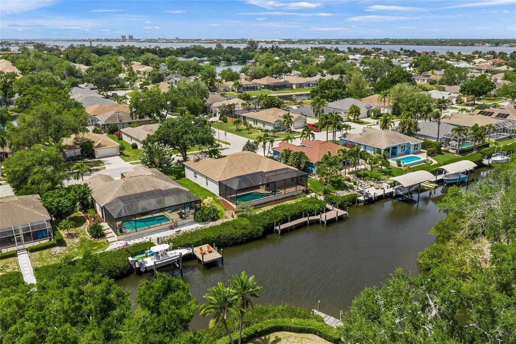 Image 70 of property listing at 111 41ST STREET NE, Bradenton, FL 34208