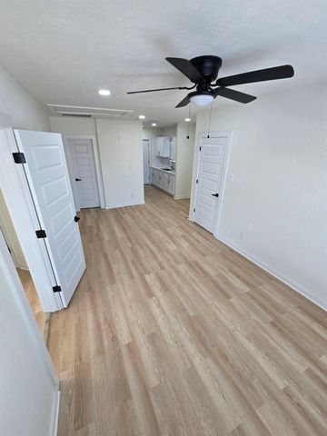 6718 Canal Street, Houston, TX 77011