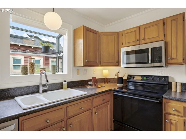 4523 Ne ALAMEDA St, Portland, OR 97213