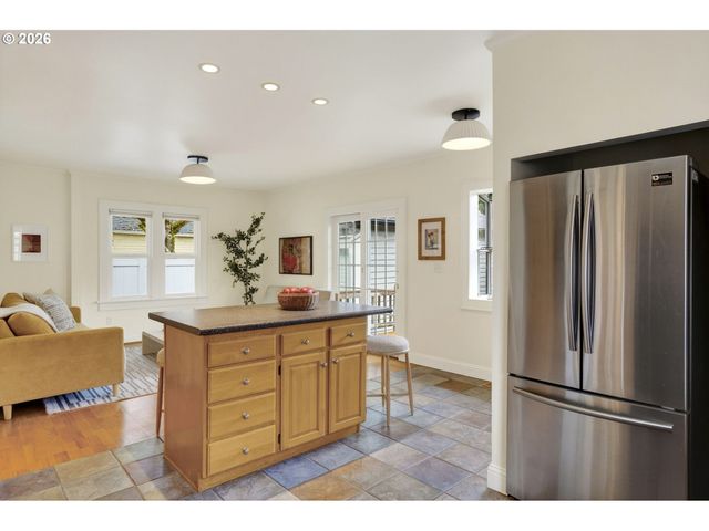 4523 Ne ALAMEDA St, Portland, OR 97213