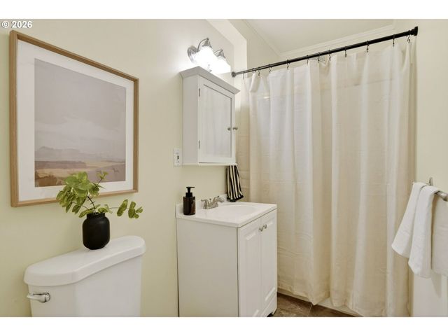 4523 Ne ALAMEDA St, Portland, OR 97213