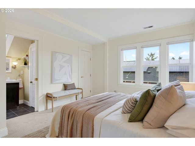 4523 Ne ALAMEDA St, Portland, OR 97213