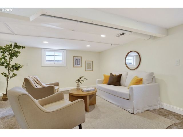 4523 Ne ALAMEDA St, Portland, OR 97213