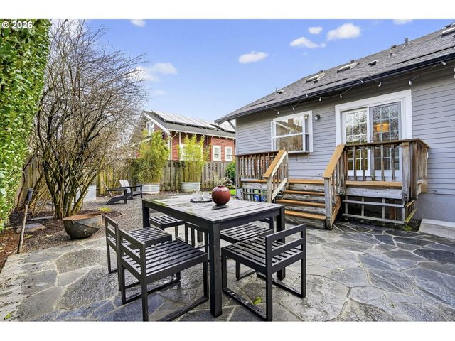 4523 Ne ALAMEDA St, Portland, OR 97213