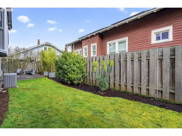 4523 Ne ALAMEDA St, Portland, OR 97213