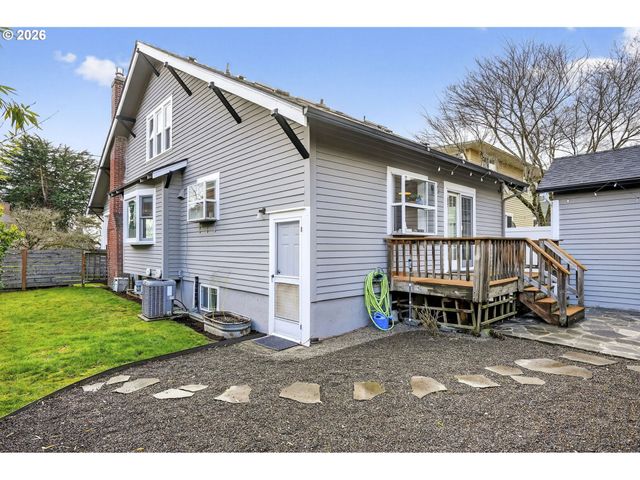 4523 Ne ALAMEDA St, Portland, OR 97213