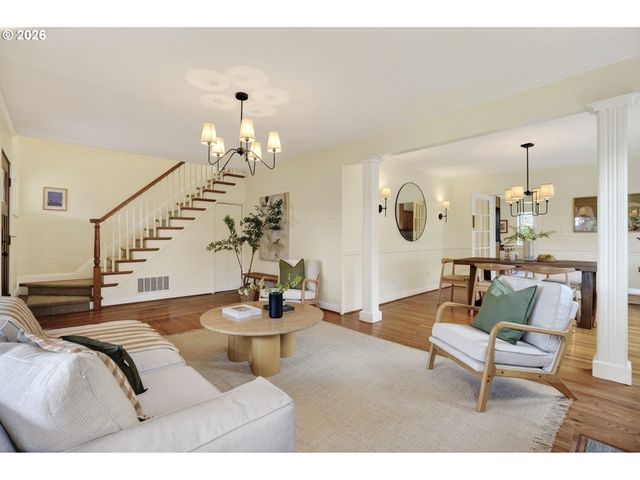 4523 Ne ALAMEDA St, Portland, OR 97213