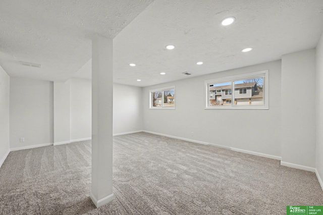 13711 Edna Street, La Vista, NE 68138