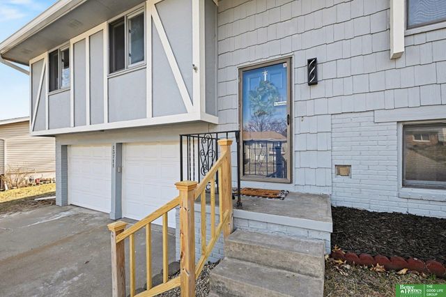 13711 Edna Street, La Vista, NE 68138