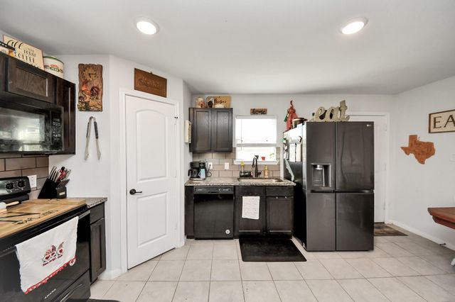 15291 Arrowhead Loop W, Willis, TX 77378