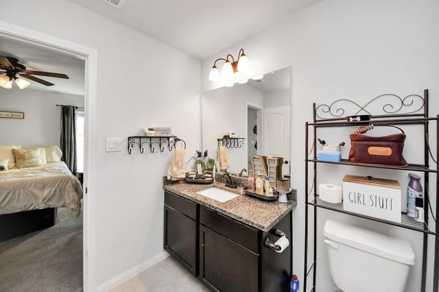 15291 Arrowhead Loop W, Willis, TX 77378