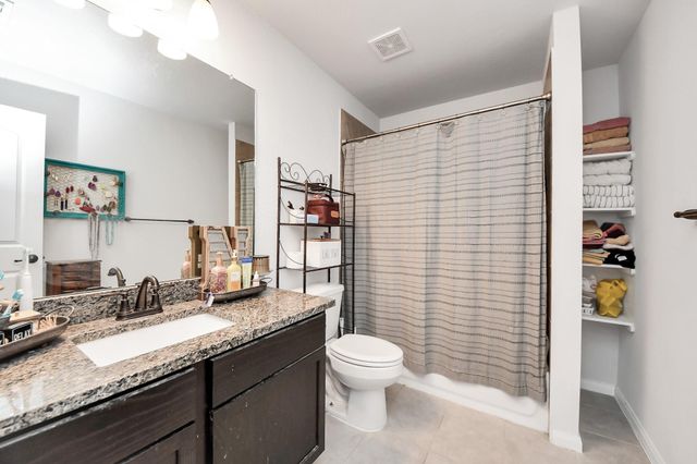 15291 Arrowhead Loop W, Willis, TX 77378