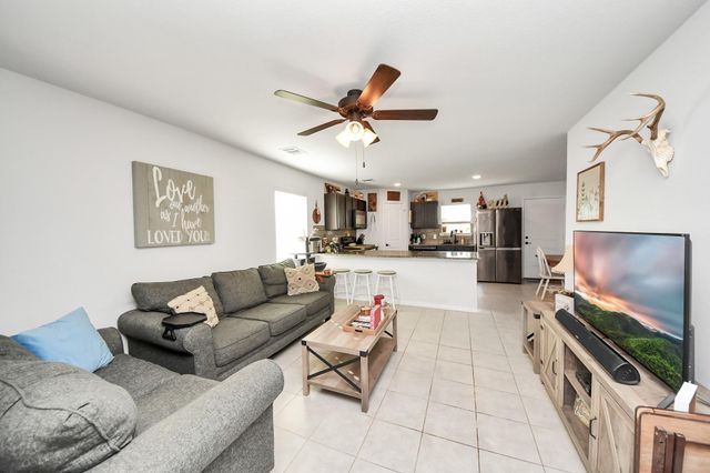 15291 Arrowhead Loop W, Willis, TX 77378