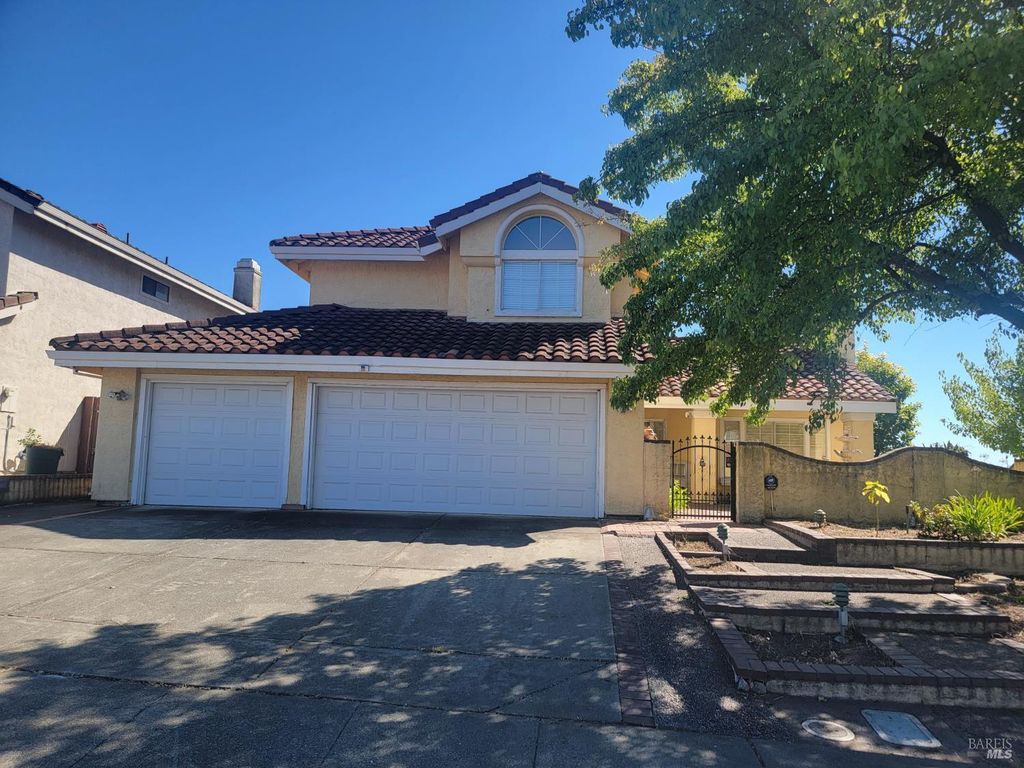 825 Britannia Dr, Vallejo, CA 94591