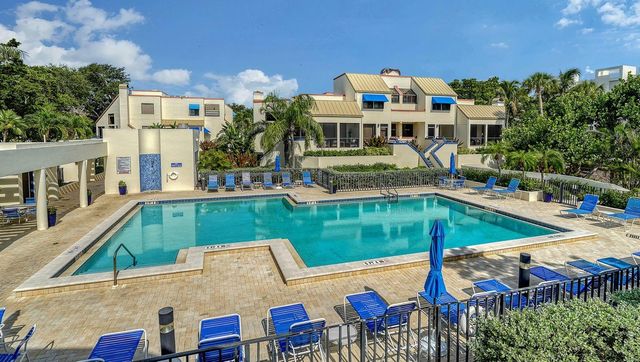 1922 HARBOURSIDE DRIVE 1104, Longboat Key, FL 34228