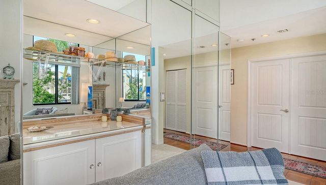 1922 HARBOURSIDE DRIVE 1104, Longboat Key, FL 34228