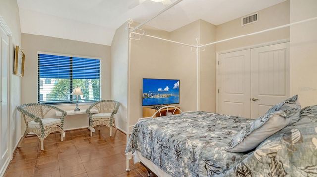 1922 HARBOURSIDE DRIVE 1104, Longboat Key, FL 34228