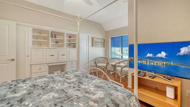 1922 HARBOURSIDE DRIVE 1104, Longboat Key, FL 34228