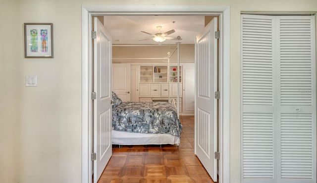 1922 HARBOURSIDE DRIVE 1104, Longboat Key, FL 34228