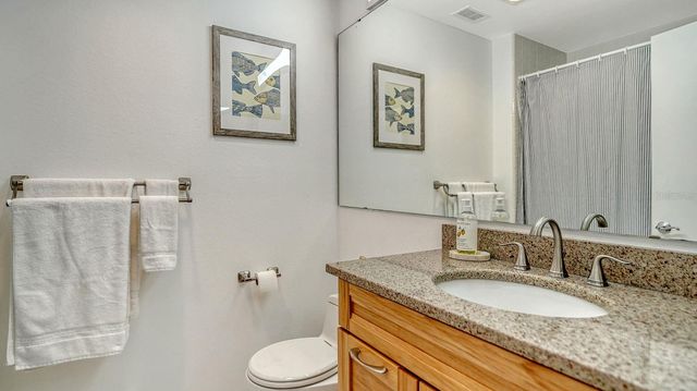 1922 HARBOURSIDE DRIVE 1104, Longboat Key, FL 34228