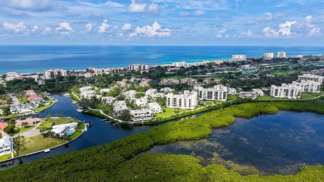 1922 HARBOURSIDE DRIVE 1104, Longboat Key, FL 34228