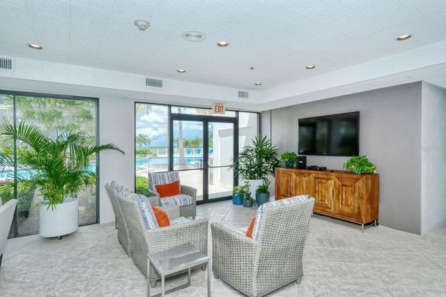 1922 HARBOURSIDE DRIVE 1104, Longboat Key, FL 34228