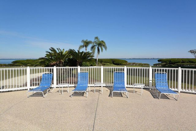 1922 HARBOURSIDE DRIVE 1104, Longboat Key, FL 34228