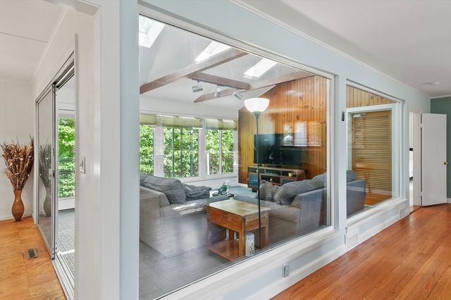 6 Folly Ln, Westborough, MA 01581