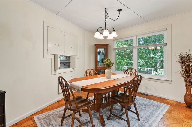 6 Folly Ln, Westborough, MA 01581
