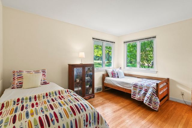 6 Folly Ln, Westborough, MA 01581