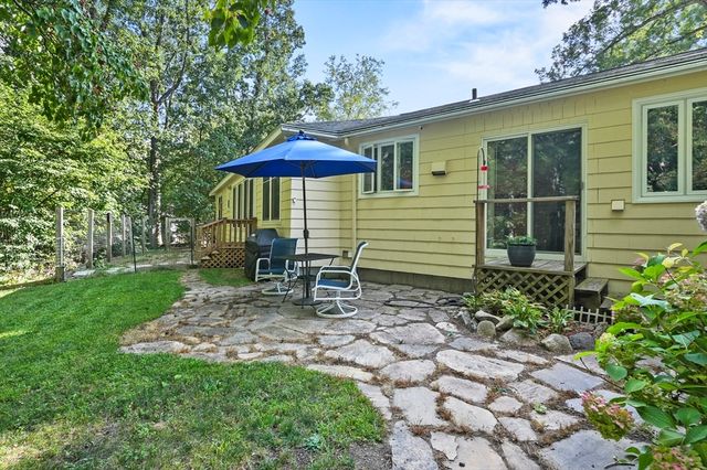 6 Folly Ln, Westborough, MA 01581