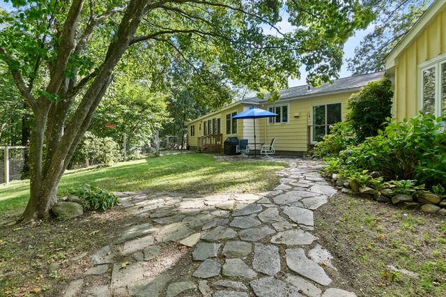 6 Folly Ln, Westborough, MA 01581