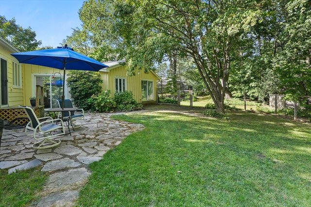 6 Folly Ln, Westborough, MA 01581