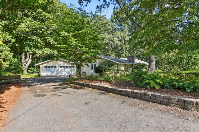 6 Folly Ln, Westborough, MA 01581
