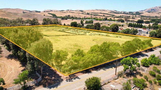 3313 Andrade Road, Sunol, CA 94586